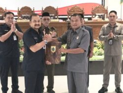 DPRD Pemalang Gelar Paripurna, Bupati Anom Sampaikan Tiga Raperda Prioritas Tahun 2025