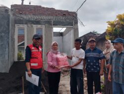 Rumah Suwito Roboh Diterjang Angin Kencang, Ketua TP PKK Pemalang Salurkan Bantuan