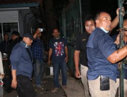 Pendemo Bakar Kantin dan 3 Mobil di Pemprov Jateng, Gubernur Ahmad Luthfi Imbau Warga Tetap Tenang