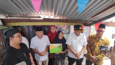 Wabup Nurkholes Serahkan Bantuan RTLH Dari Baznaz Pemalang