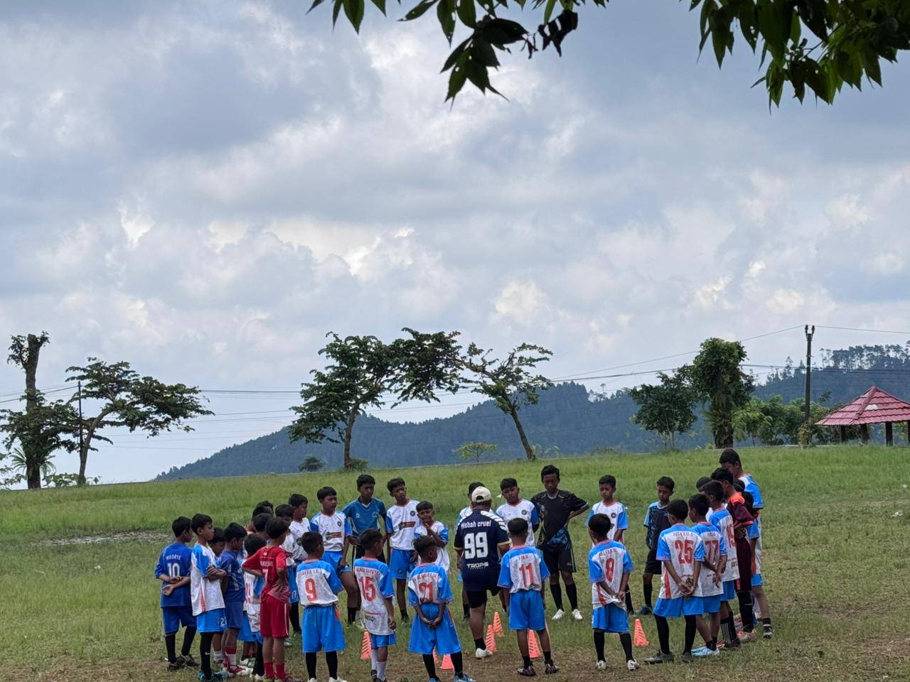SSB Sinar Muda Cikendung Gelar Latihan Rutin, Dorong Prestasi dan Pembinaan Generasi Muda