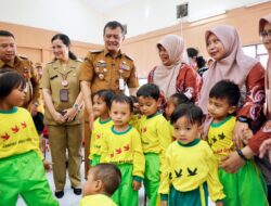 Jelang Nataru, Pemprov Jateng Salurkan Bansos dan Gelar Pangan Murah di Semarang