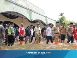 Gus Yasin Terjang Genangan Tirto, Instruksikan Perbaikan Cepat Tanggul Bremi
