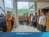 Gubernur Ahmad Luthfi Jadi “Juru Foto” Dadakan, Cairkan Suasana Pengungsian Tegal