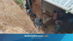 Aksi Sigap Babinsa Watukumpul, Evakuasi Material Longsor yang Hantam Rumah Warga