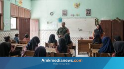 Inspiratif! Saat Seragam Loreng Bakar Semangat Siswa di Pelosok Brebes