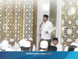 Bersama Lautan Jemaah di Masjid Agung, Bupati Pemalang Ajak Warga Perkuat Doa
