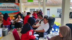 PMI Gelar Donor Darah di Pendopo Kecamatan Warungpring, Disambut Antusias Warga
