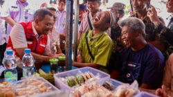 Gaya Baru Serap Aspirasi, Ahmad Luthfi “Ngangkring” Bareng Petani Karanganyar