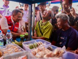 Gaya Baru Serap Aspirasi, Ahmad Luthfi “Ngangkring” Bareng Petani Karanganyar