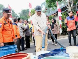 Tangani Kekeringan di Pulosari, Plt. Bupati Pemalang Salurkan Ribuan Liter Air Bersih dan Toren Air